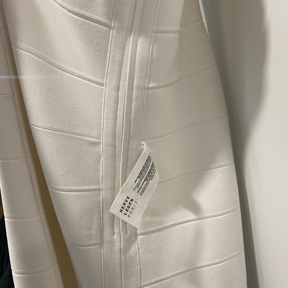 NWT Herve Leger Halter Icon Dress Medium - Picture 9 of 9